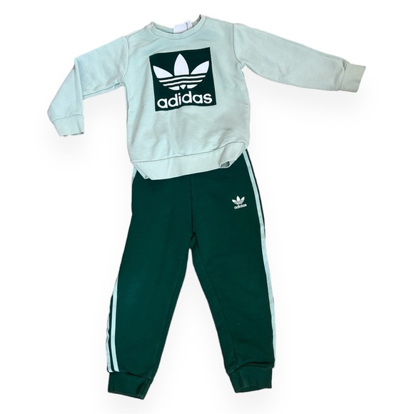 Turquoise green adidas tracksuit for kids size 4 T - Picture 1 of 5